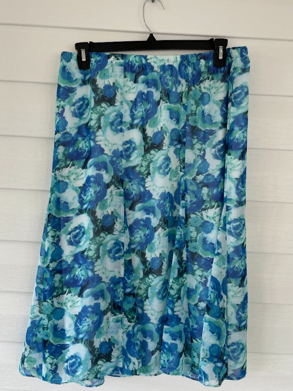 LAURA SCOTT Woman 2X Blue Floral Skirt
